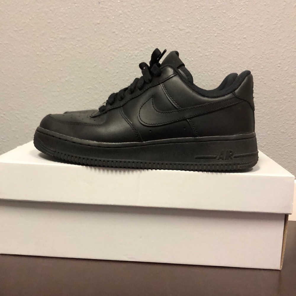 Black Air Force 1 lows